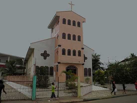 IGREJA MATRIZ EM BOCA DO ACRE-AM-FOTO:OLINTOCRISTO - BOCA DO ACRE - AM