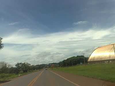 RODOVIA-FOTO:NEANDER MORAES  - BOM JESUS DE GOIS - GO