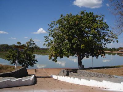 RAMPA DE ACESSO AO RIO ARAGUAIA, POR RONALD ZIO - BRITNIA - GO