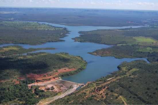 VISTA AREA DE UMA  DAS BARRAGENS DAS 3 USINAS HIDRELETRICAS DO MUNICIPIO DE BURITINPOLIS-GO 4, POR LUCIAN HERLAN PEREIRA DE SOUSA - BURITINPOLIS - GO