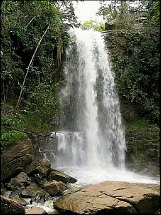 CAIAPNIA-GO-CACHOEIRA DO CRREGO DE OURO-FOTO:GIL ROBERTO - CAIAPNIA - GO