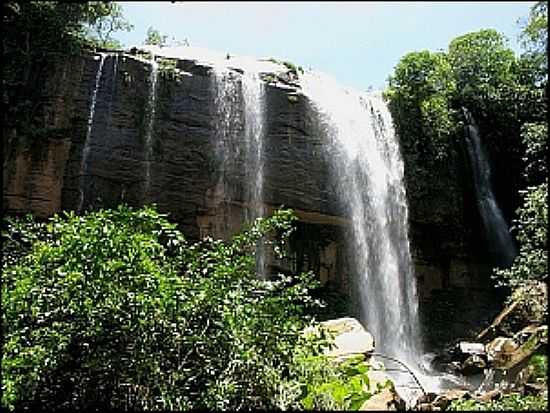 CAIAPNIA-GO-CACHOEIRA DO JANCAND-FOTO:GIL ROBERTO - CAIAPNIA - GO