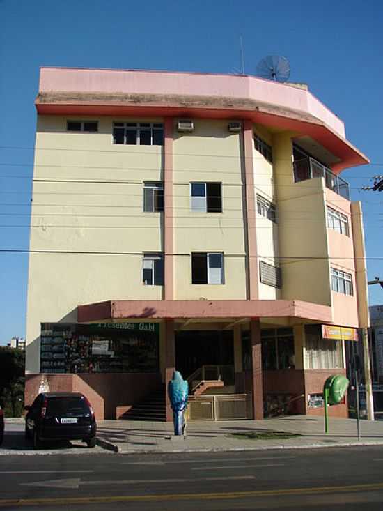 SCHOPPING GUAS CALIENTES EM CALDAS NOVAS-GO-FOTO:ELIASPINHEIRO - CALDAS NOVAS - GO