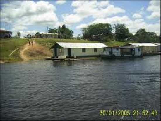 CASAS FLUTUANTES EM CAAPIRANGA-AM-FOTO:VIAGENSENEGOCIOS. - CAAPIRANGA - AM