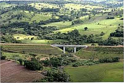 TRECHO DA FERROVIA NORTE-SUL-FOTO:LEOIRAN - CAMPO LIMPO - GO