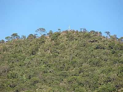 MORRO DA CRUZ EM CAMPOS BELOS, POR DIMAS JUSTO. - CAMPOS BELOS - GO