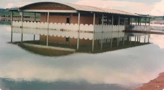 CLUBE SOCIAL DO LAGO, POR SIDIRENE BATISTA - CARMO DO RIO VERDE - GO