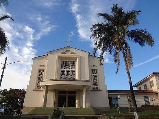 CATALO-GO-MATRIZ NOVA DE N.SRA.ME DE DEUS-FOTO:PE. EDINISIO PEREIRA - CATALO - GO