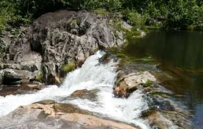 CACHOEIRA SO BARTOLOMEU, POR ANDRA ANDRADE, POR ANDRA CRISTINA ALVES DE ANDRADE - CAVALCANTE - GO