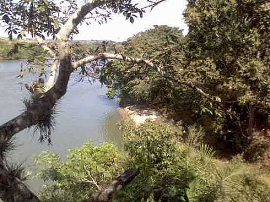 PRAINHA,RIO DAS ALMAS EM CERES-FOTO:JULIERME. - CERES - GO