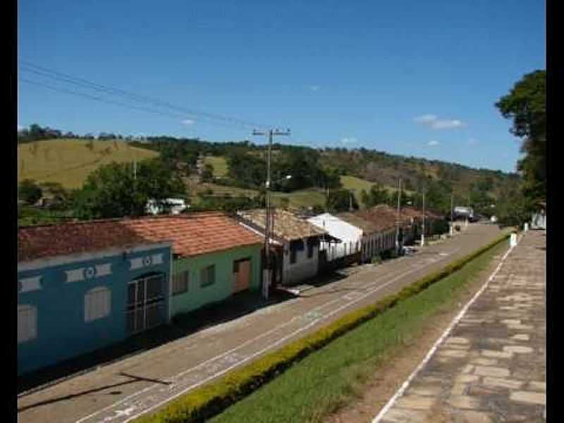 CORUMB DE GOIS-GO-AVENIDA DA CIDADE-FOTO:WILSON JNIOR - CORUMB DE GOIS - GO