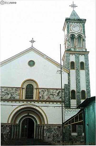 IGREJA MATRIZ BOM JESUS DA CANA VERDE 
FOTO GLAUCIO HENRIQUE CHA - CORUMBABA - GO