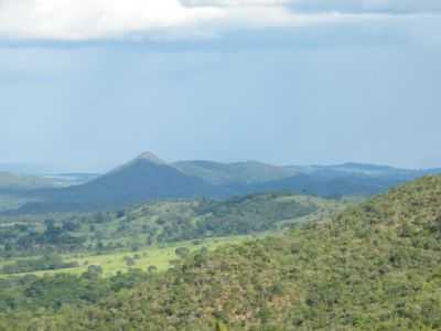 VISTA A PARTIR DE UMA MONTANHA POR MARCOS AMARAL, POR MARCOS ROBERTO AMARAL - CROMNIA - GO