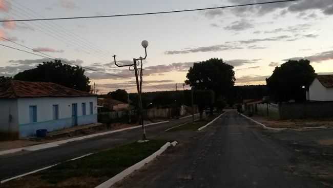 AVENIDA BAHIA, POR ANDR MOURA - DAMIANPOLIS - GO