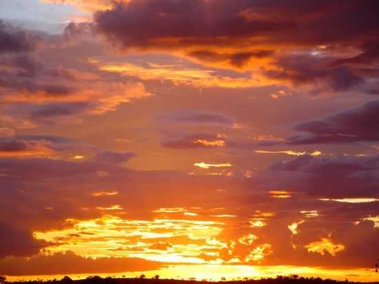 FIM DE TARDE - DAVINPOLIS - GO., POR HUGO WHARLEY - DAVINPOLIS - GO