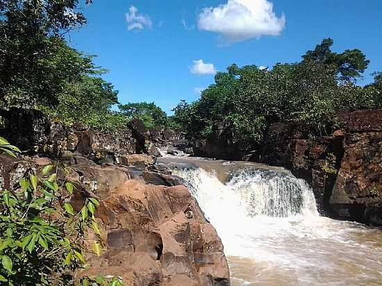 DIORAMA-GO-CACHOEIRA DA PONTE DE PEDRAS NO RIO DOS BOIS-FOTO:CLEIDNEI BARBOSA MACHADO - DIORAMA - GO