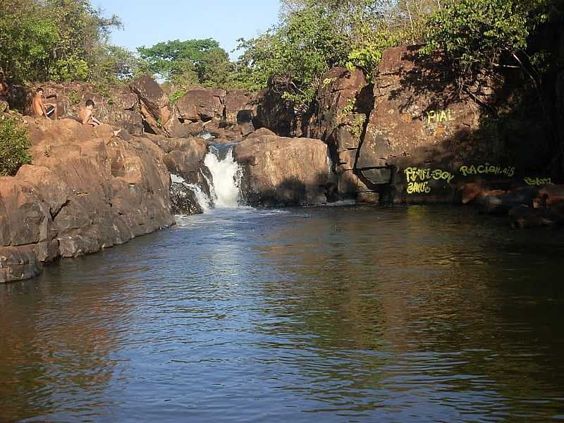 DIORAMA-GO-CACHOEIRA PONTE DE PEDRA NO RIO DOS BOIS-FOTO:ODAIR CARLOS - DIORAMA - GO