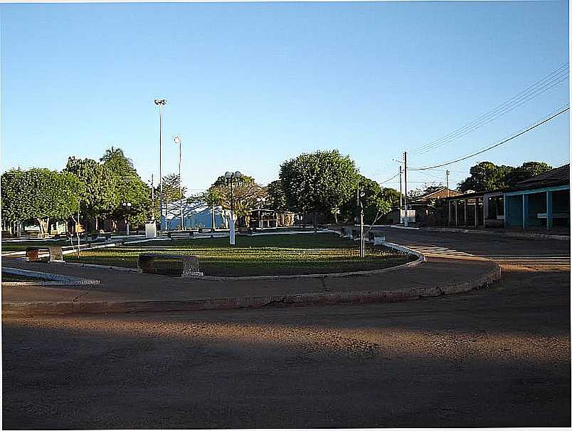 DIVINPOLIS DE GOIS-GO-CENTRO DO POVOADO VAZANTE-FOTO:DIMAS JUSTO - DIVINPOLIS DE GOIS - GO