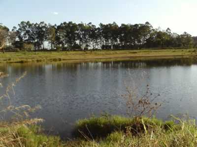 LAGO NO MEIO DA CIDADE DE FAZENDA NOVA, POR JRFAZNOVA - FAZENDA NOVA - GO