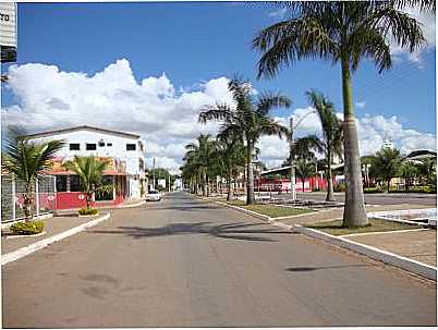 AVENIDA IVONE SAAD, POR LOURDINHA DE PAIVA - FORMOSA - GO