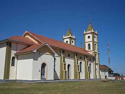 IGREJA DO SAGRADO CORAO DE JESUS, FOTO POR GLAUCIO HENRIQUE CHAVES. - GOIANDIRA - GO