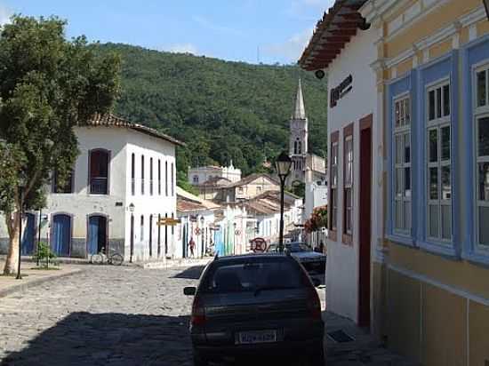 RUA DE GOIS-GO-FOTO:AROLLDO COSTA OLIVEI - GOIS - GO