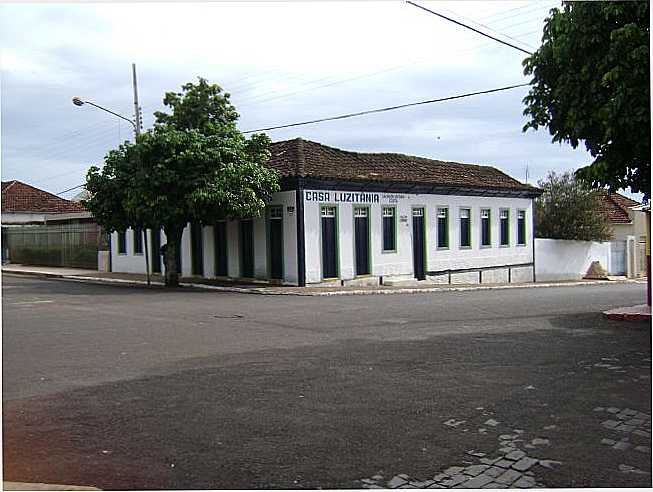 ANTIGA CASA LUZITNIA, POR WOLNEY DIVINO TAVARES - GOIATUBA - GO