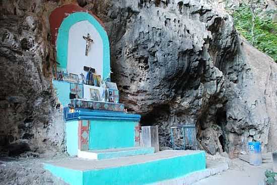 ALTAR NA TERRA RONCA EM GUARANI DE GOIS-GO-FOTO:JACKSON A DE MOURA - GUARANI DE GOIS - GO