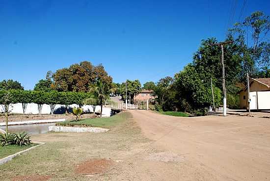 SADA PARA TERRA RONCA EM GUARANI DE GOIS-GO-FOTO:JACKSON A DE MOURA - GUARANI DE GOIS - GO