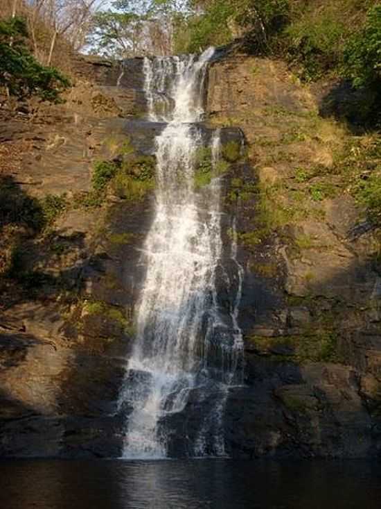 CACHOEIRA EM GUARINOS-FOTO:ARGEU TELES - GUARINOS - GO