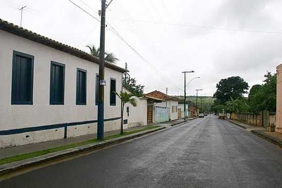 RUA DE HIDROLNDIA-FOTO:BEATRIZ BARRETO TANE - HIDROLNDIA - GO