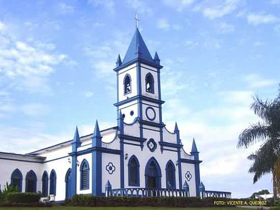 CATEDRAL DE SANTANA E SO SEBASTIO EM COARI-FOTO:VICENTE A. QUEIROZ - COARI - AM