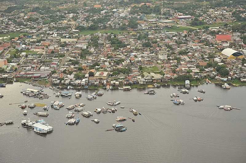 COARI-AM-VISTA AREA DA CIDADE E O RIO SOLIMES-FOTO:ANTONIO IACCOVAZO  - COARI - AM