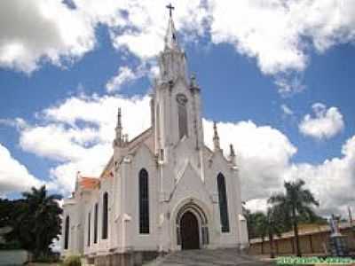 CATEDRAL DO DIVINO ESPRITO SANTO-FOTO:VICENTE A. QUEIROZ - IPAMERI - GO