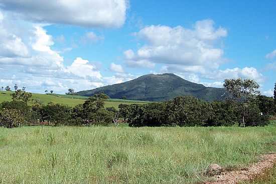 MORRO DO MACACO(VULAO EXTINTO,UTILIZADO PARA PRTICA DE VO LIVRE) EM IPOR-GO-FOTO:JOVENTINO NETO2 - IPOR - GO