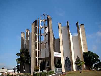 CATEDRAL DO DIVINO ESPIRITO SANTO FOTO
VICENTE A. QUEIROZ - JATA - GO