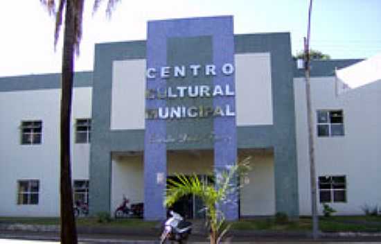 CENTRO CULRUTAL BASILEU TOLEDO FRANA EM JATA-FOTO:PORTAL CENTROESTE - JATA - GO