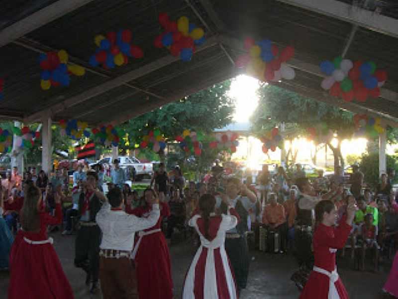 LAGOA DO BAUZINHO-GO-DANA GACHA NO PROJETO CULTURA VALORIZADA-FOTO: ARTHUR VILELA - LAGOA DO BAUZINHO - GO