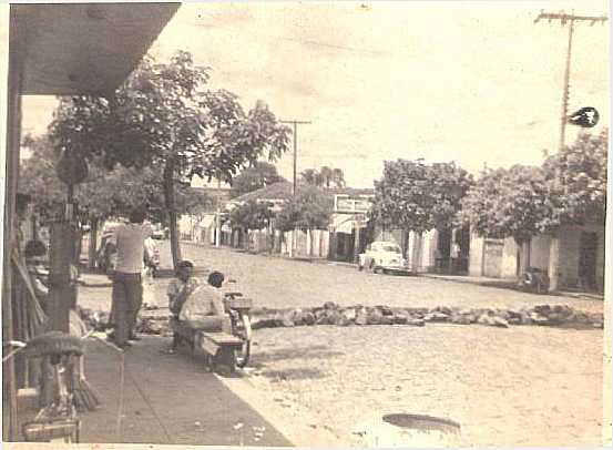 AV. BRASIL 1975 - MAURILNDIA, POR IVON ROCHA LIMA - MAURILNDIA - GO