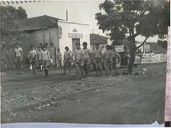 AV. GOIS 1974 - MAURILNDIA-GO, POR IVON ROCHA LIMA - MAURILNDIA - GO