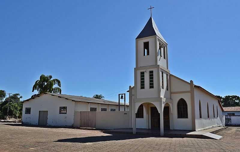 MESSIANPOLIS-GO-IGREJA MATRIZ-FOTO:AROLLDO COSTA OLIVEIRA - MESSIANPOLIS - GO