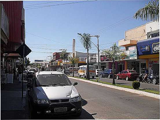 MINAU-GO-AVENIDA CENTRAL-FOTO:CALPIRES - MINAU - GO