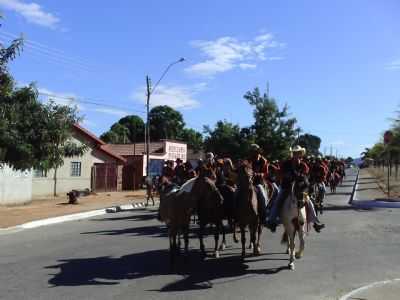 CAVALGADA DE MONTIVIDIU PARA PORANGATU, POR RUBERLAN CAVALCANTE  PIMENTEL - MONTIVIDIU DO NORTE - GO