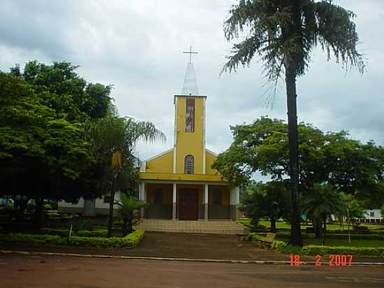 PRAA E IGREJA-FOTO:JOS A. MACHADO - NATINPOLIS - GO