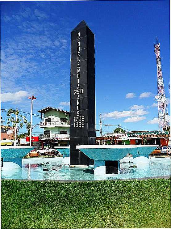 NIQUELNDIA-GO-MONUMENTO DOS 250 ANOS DA CIDADE NA PRAA SILVA JUNIOR-FOTO:SILAS LIMA - NIQUELNDIA - GO