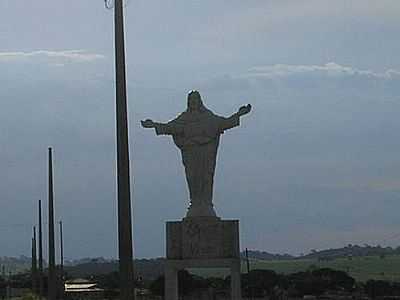 CRISTO DE NOVA VENEZA POR GABRIEL BISINOTTO - NOVA VENEZA - GO