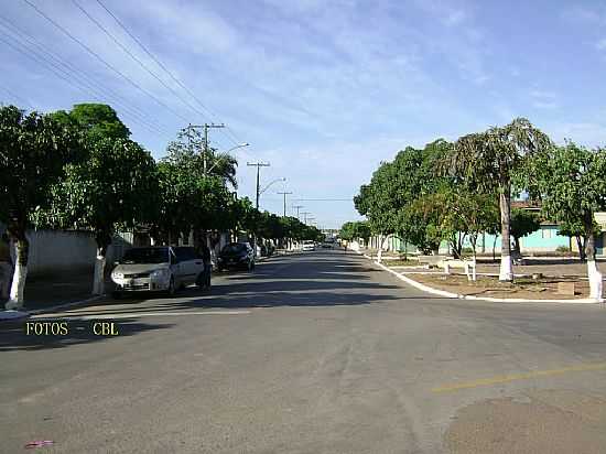 PADRE BERNARDO-GO-AVENIDA PRINCIPAL-FOTO:CABRAL LOPES - PADRE BERNARDO - GO