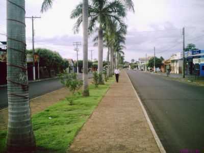 AVENIDA  CENTRAL, POR ROMES - PARANAIGUARA - GO