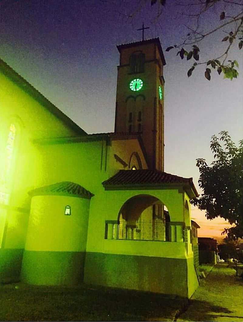 MATRIZ SAGRADO CORAO DE JESUS!  EM PIRES DO RIO, GOIAS, BRAZIL - PIRES DO RIO - GO