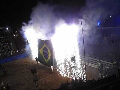 ABERTURA DO RODEIO EM PONTALINA POR EDVALTER MAIA - PONTALINA - GO